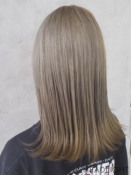 ソーエン バイ ヘッドライト 札幌琴似店(soen by HEADLIGHT) 外ハネセミロング×ハイトーンベージュカラー
