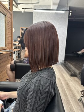 シャッター(Shutter) 切りっぱなしボブ