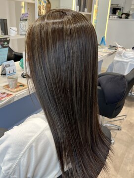 フロート ウラ(FLOAT ula) 秋冬カラー