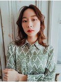 前髪上げの軽め巻きレイヤースタイル