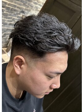 ミリオンバックス 御徒町店(Million Backs) バックカール/マッシュ/刈り上げ<理容室>[メンズ/眉毛]