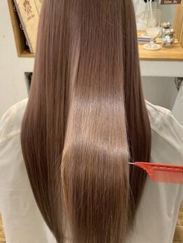 ヘアアンドスパ モア(Hair&Spa More By LikkleMore)の写真/クセ毛、うねり、広がりにお悩みの方必見！傷んだ髪にもOKなダメージレスストレートで憧れのツヤサラヘアに