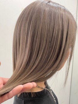 ジャコ ヘアー(jako HAIR)の写真/《白髪ぼかしハイライト》で諦めていたハイトーンカラーも◎透明感×艶カラーで大人可愛いが叶う♪
