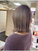 ダブルカラーくすみベージュボブ