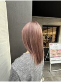 ピンクベージュ