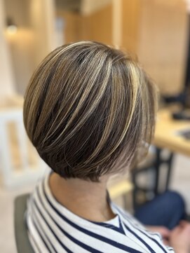 ロアバイレイ 北熊本店(LoRe by RAY) 前下りショートボブ