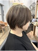白髪ぼかしグレージュ×ショート