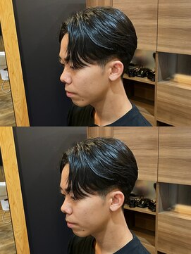 レベンディス(LEVENDIS) センターパート/ツーブロ/黒髪