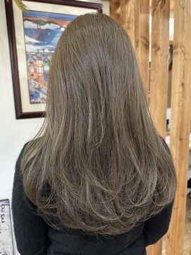 ルイ(ROUIS produced by LUCK 津田沼) 白髪ぼかし/白髪ぼかしハイライト/グレージュ