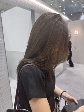 カルム 天神大名(calme) 【calme】セミロングレイヤー ヘーゼルベージュ ロングレイヤー