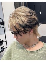 テンバイリップスヘアー(TEN by LIPPS hair)&nbsp;ホワイトブロンドベージュエンドカラーセンターパートウルフ