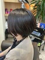 ウイバイファースト(u'i by first)&nbsp;丸みとくびれで魅せる、大人美人ショートボブ