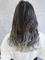 ムウ 難波(MOU)&nbsp;ハッシュカットフルバング似合わせカットレッドブラウン20代30代