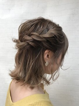 クイントネオリーブ 自由が丘正面口店(quint:neolive) quint neolive  ハーフアップ