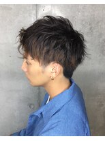 横顔が素敵に決まるアップバングツイストパーマ［表参道/青山]