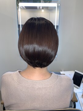 アールサロン アオヤマ(Rr SALON AOYAMA) ハリ感ショートsilica