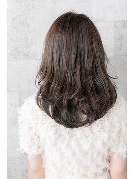 ソラネル(SOLENNEL) ヘルシーレイヤー×アッシュベージュ☆セミディ20代30代40代 b