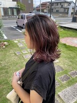 スリー(THREE) 淡め ピンク クビレスタイル