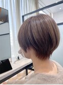 丸みショート明るめハイライトで白髪ぼかし