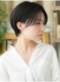 センターパート黒髪前下がりマッシュショートa志木20代30代40代