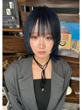 バトー(bAteAu) ネイビー×ブラック ウルフカット