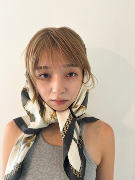 セーヌアワー(CEINE OUR) ハイトーンベージュ顔周りレイヤーイルミナ20代30代三軒茶屋韓国