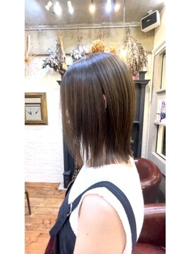 ボタニカル(BOTANICAL) 大人可愛いくびれヘアミディアムアッシュブラウンカラー