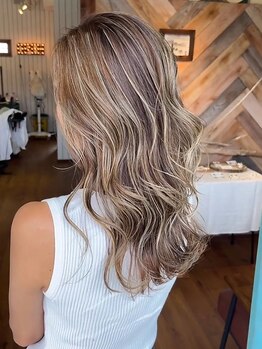 ヘアーベイラフ(Hair bay LAUGH)の写真/【赤味を抑えた[透明感カラー]や[ハイライト]が得意なSALON☆】トレンド～王道まで幅広くお任せください♪