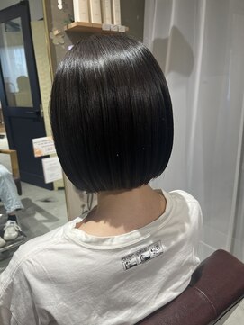 シアート(SHEART) あごライン切りっぱなしボブ