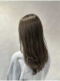 ロングレイヤーカット×透明感オリーブカラー