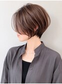 分け目が気になる方へ。50代からの分け目ぼかしショート西