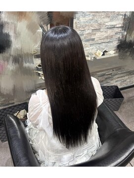 ビゼ 梅田(BIZE) 暗髪×ロングでイメチェン