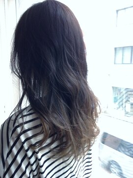 ネオリーブ シュシュ 神保町店(Neolive susu) グラデーショングレージュカラー