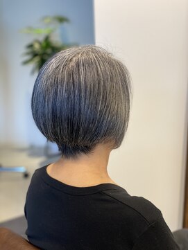 リガヘアー(Riga hair) グレイヘア×ショートボブ