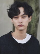 バイフィフス 原宿/表参道(by fifth)&nbsp;コンマヘア/スパイラルパーマ/センターパート/メンズウルフ