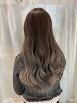 ツムグ 代官山店(TUMUGU)&nbsp;ホワイトグレージュ30代40代50代大人かわいいヘア美髪のススメ