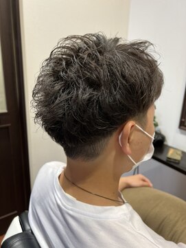 アームズ キューブ メンズ(arms cube mens) パーマ×刈り上げ