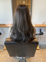 バズヘアガーデン(Bazz hair garden) ロングレイヤー　暗め透明感グレー