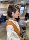 【顎ラインボブ×ブルーグリーンインナー】