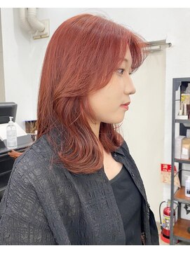 アンリ(Anli) 【tomomi*ブリーチなし*アプリコット*レイヤーカット*暖色】