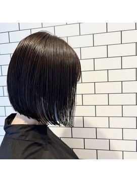 サァ(SAH) 平行シンプルボブ