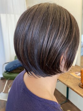 イチロクハチ(168 ichirokuhachi) 丸みのあるショートスタイル