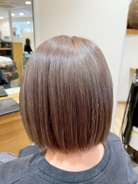 ラファンス 栗林店(LaFENCE) 透明感オリーブベージュ/つるんとミニボブ