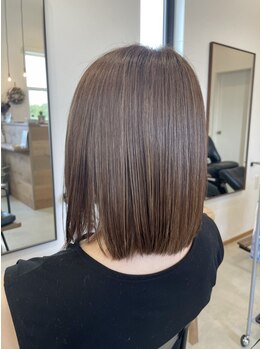 ファブセカンド(fab!second)の写真/明るい白髪染をしたい方にも◎肌にも優しいカラーで伸びても目立たない♪ ダメージレスで 上品な色味に。