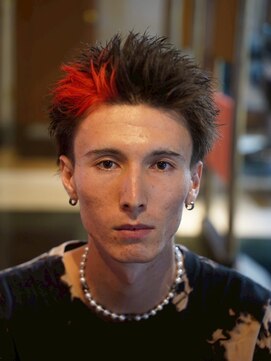 メリケンバーバーショップ コウベ(MERICAN BARBERSHOP KOBE) ダブルスパイキーショートポイントレッド