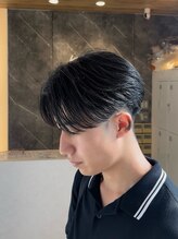 レイヴ(RAVE)&nbsp;センターパートフェザーパーマニュアンスパーマメンズパーマ