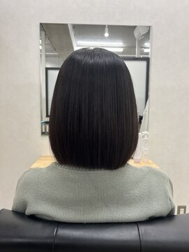 アンフィニ 延岡(Anfini) 艶髪ストレートでリタッチ矯正ボブ
