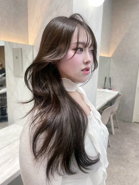 ロンド レア 天神大名店(Lond Le’a) ホワイトブロンド/外ハネボブ/美髪/ワイドバング/ブルーブラック