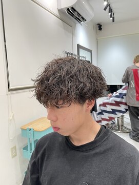 キューカンバー(CUCUMBER) メンズ【波巻きパーマ】