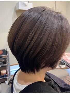 シー 浜松三方原店(She) ショート　３０代　４０代　５０代　個室美容室　大人女性